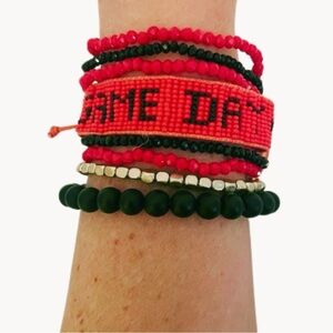 New with tags “Game Day” stacked bulldog bracelet